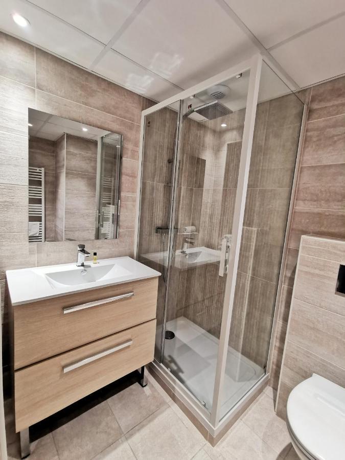 Terres De France - Domaine Du Palais Aparthotel Saint-Lizier ภายนอก รูปภาพ